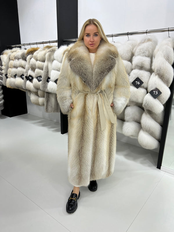 Golden fox fur coat with English collar