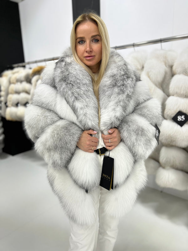 Short spotted fox fur coat