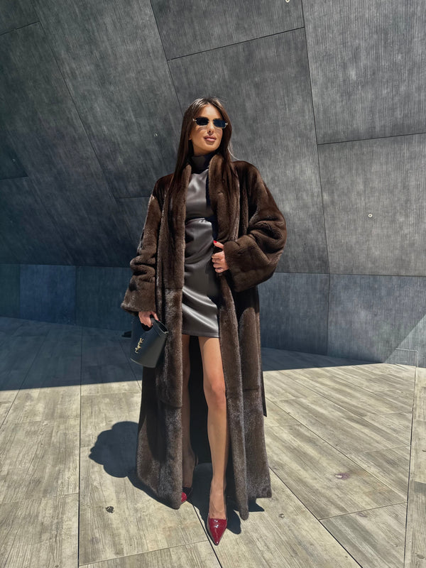 Woman Brown mink fur coat Manzari